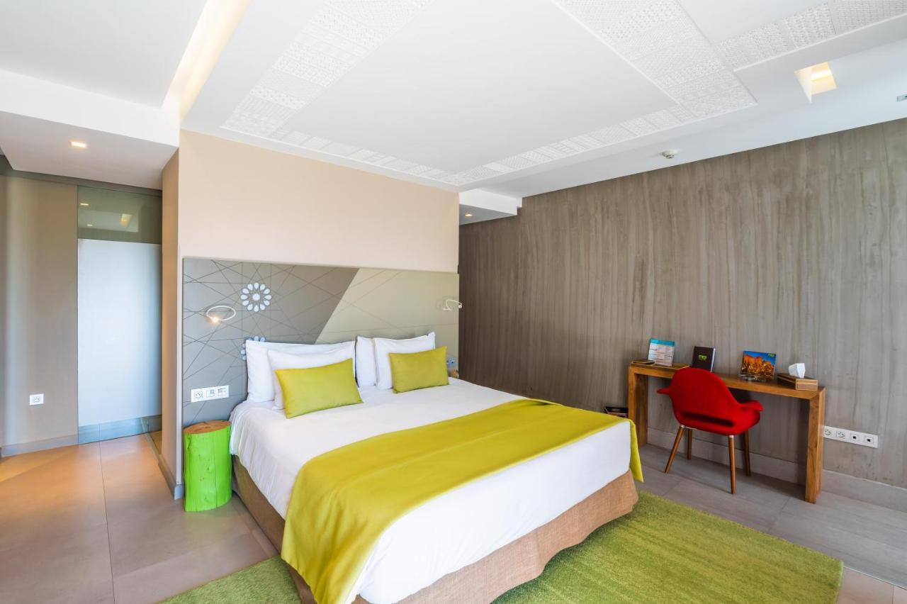 Apple & Marrakech Hotel